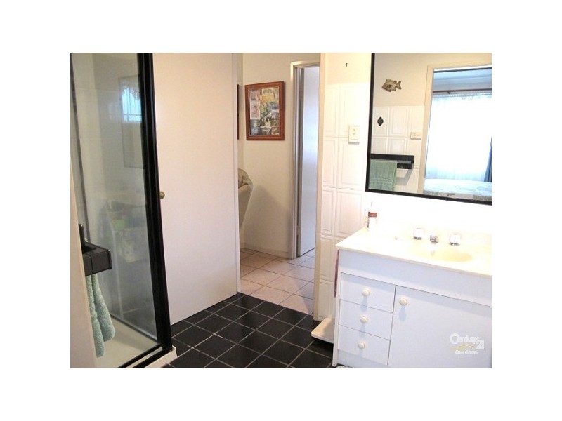 1/24 Sixteenth Avenue, Brighton QLD 4017