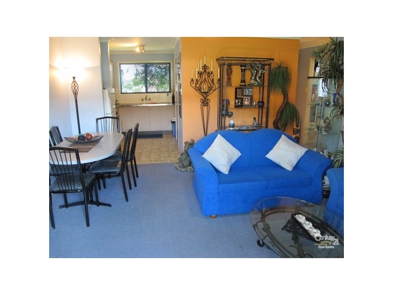 2/21 Steven Street, Redcliffe QLD 4020