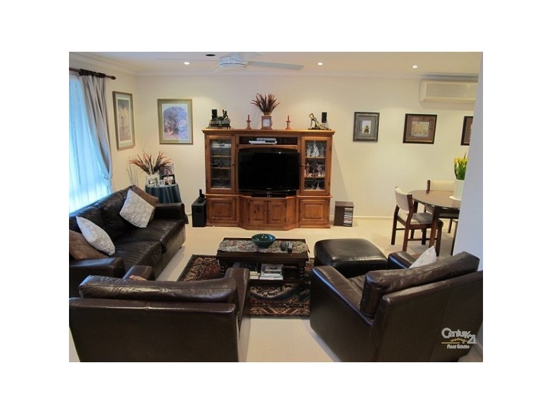 21 Beacon Crescent, Newport QLD 4020