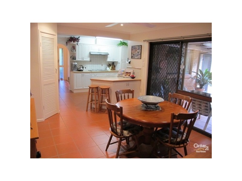 21 Beacon Crescent, Newport QLD 4020