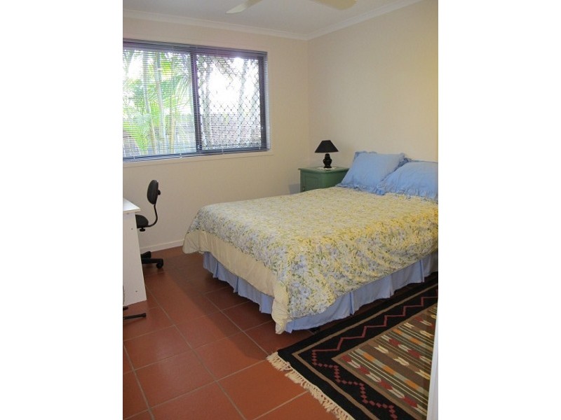 21 Beacon Crescent, Newport QLD 4020