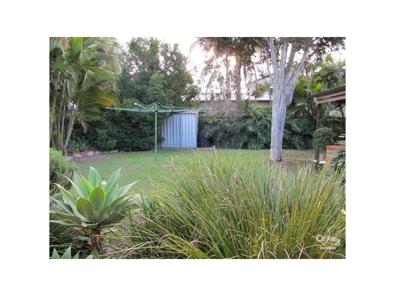 21 Beacon Crescent, Newport QLD 4020