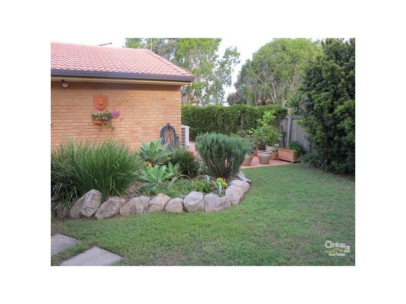 21 Beacon Crescent, Newport QLD 4020