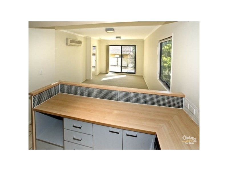 12/82 Mein Street, Scarborough QLD 4020