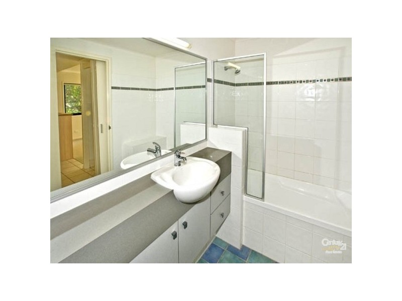 12/82 Mein Street, Scarborough QLD 4020