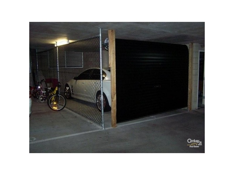 8/3 Rock Street, Scarborough QLD 4020