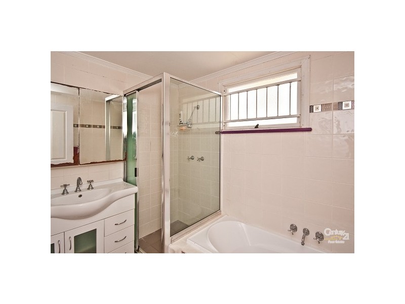 19 Davis Street, Redcliffe QLD 4020