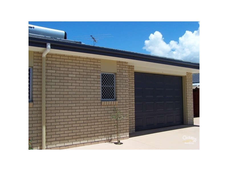 4/3 Landsborough Avenue, Scarborough QLD 4020