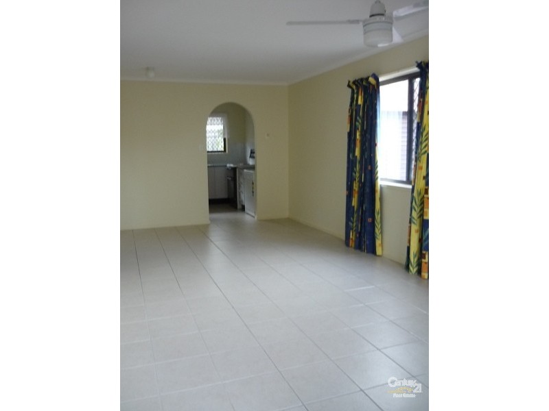 1/9 Queen Street, Scarborough QLD 4020