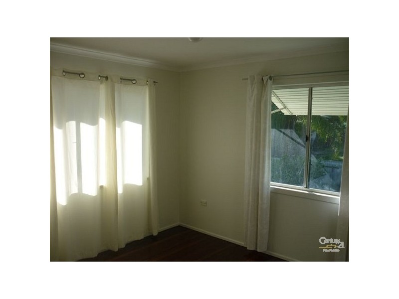 12 Ettie Street, Redcliffe QLD 4020