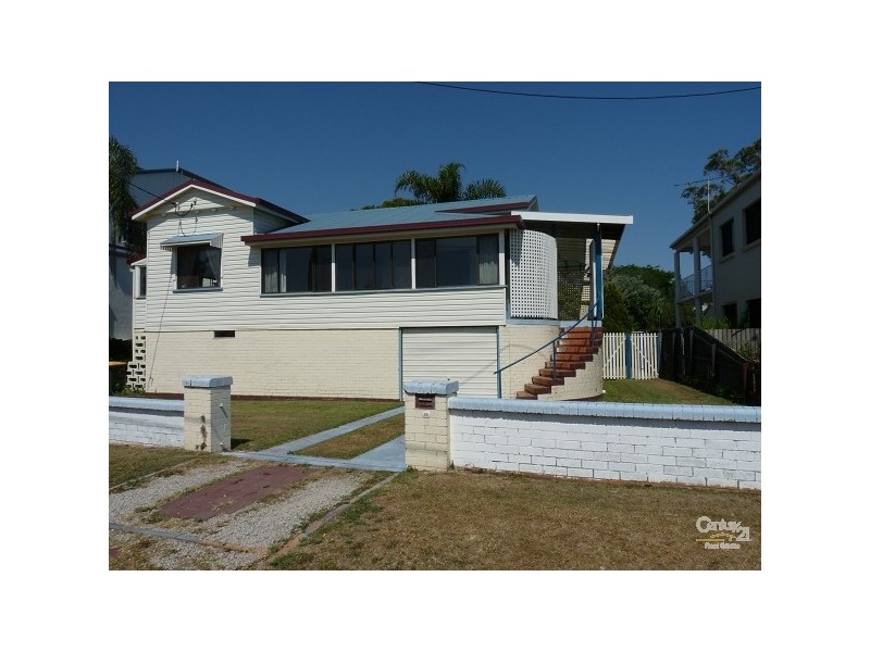 16 Gayundah Esplanade, Woody Point QLD 4019