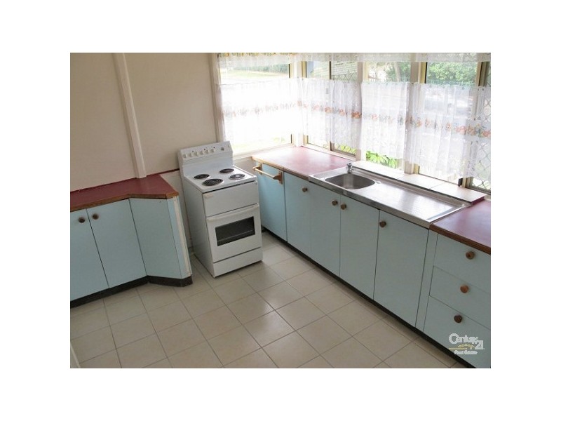 31 Marine Parade, Redcliffe QLD 4020