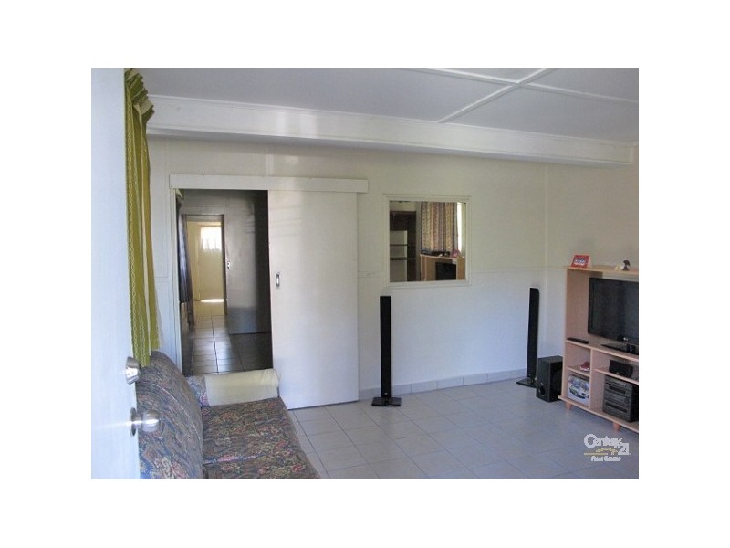 31 Marine Parade, Redcliffe QLD 4020