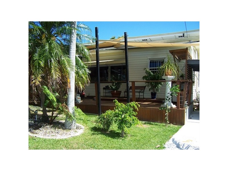 12 Silcock Street, Clontarf QLD 4019