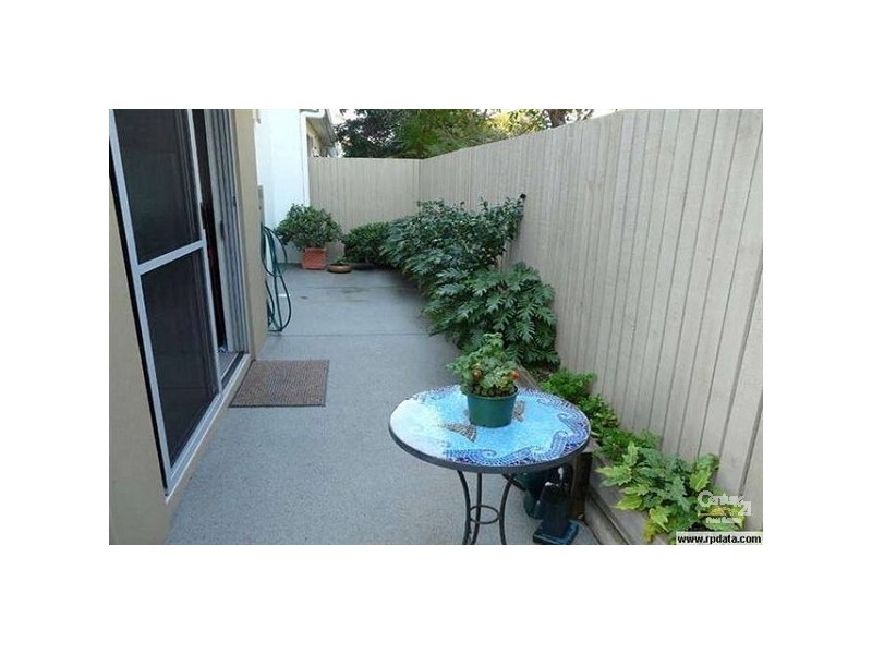 9/415 Scarborough Road, Scarborough QLD 4020