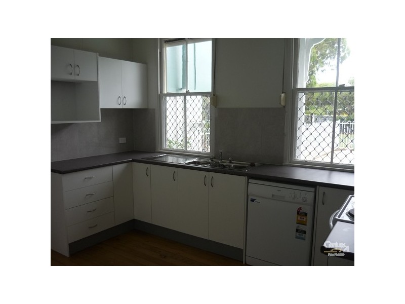 54 Prince Edward Parade, Redcliffe QLD 4020