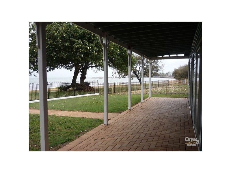 54 Prince Edward Parade, Redcliffe QLD 4020