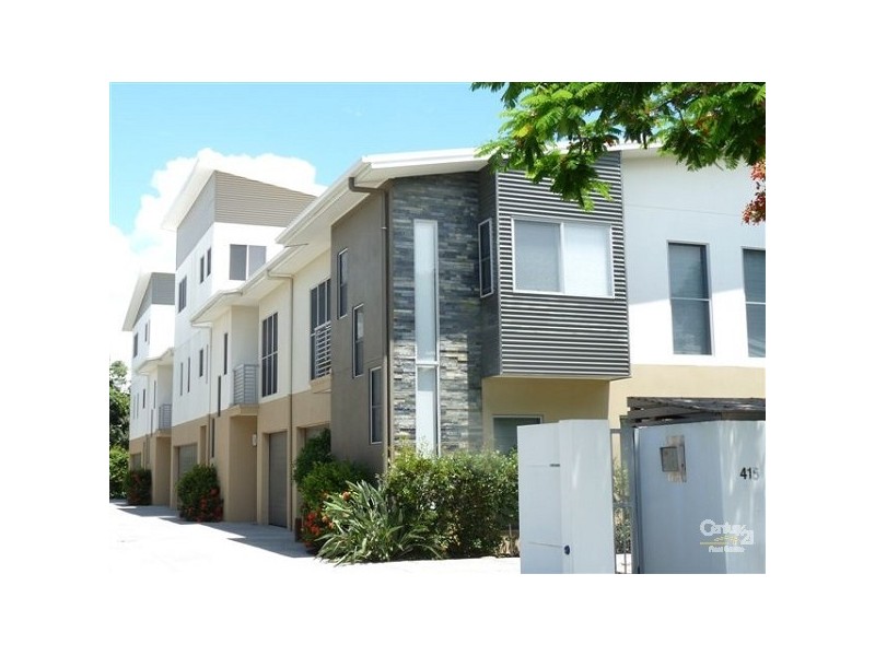 9/415 Scarborough Road, Scarborough QLD 4020