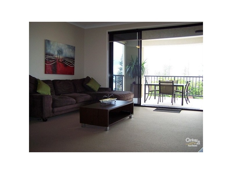 8/3 Rock Street, Scarborough QLD 4020