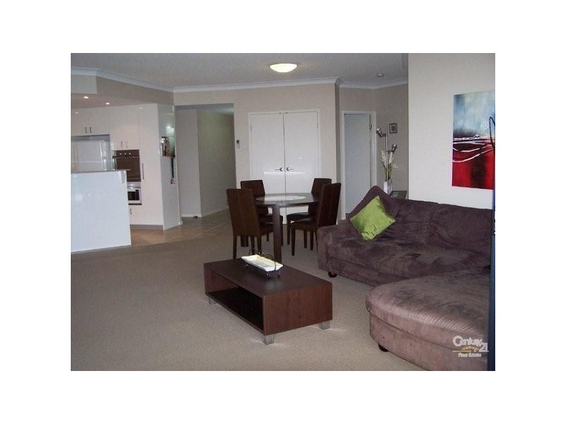 8/3 Rock Street, Scarborough QLD 4020