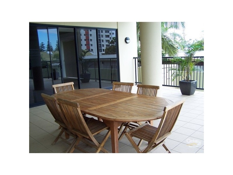 8/3 Rock Street, Scarborough QLD 4020