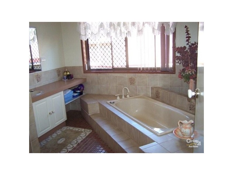 15 Canna Street, Clontarf QLD 4019