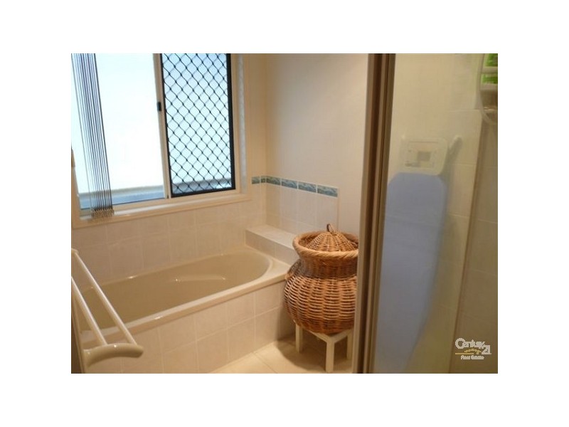 18 Cashmere Street, Rothwell QLD 4022