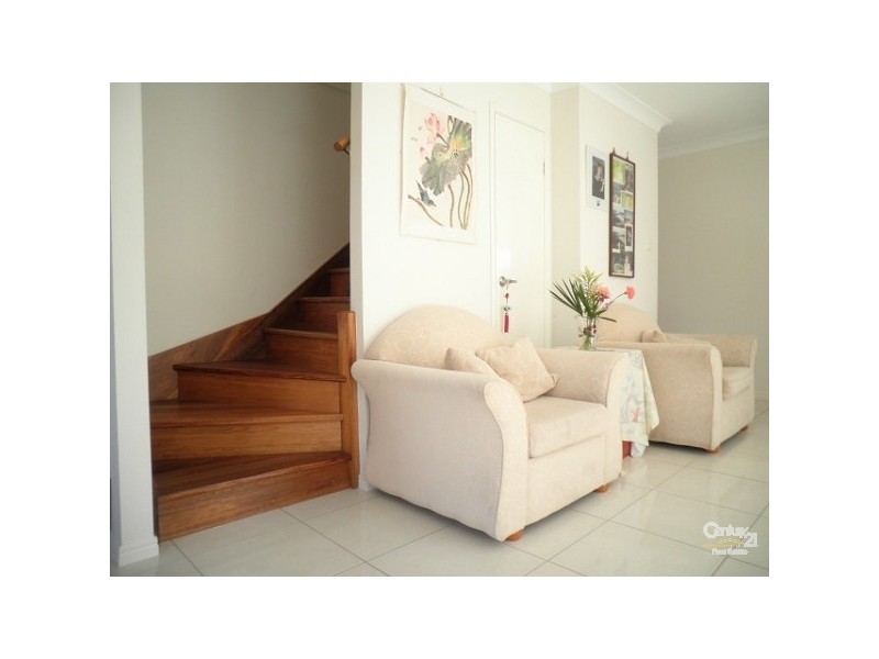 2/45 Grace Street, Scarborough QLD 4020