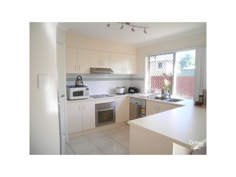 2/45 Grace Street, Scarborough QLD 4020