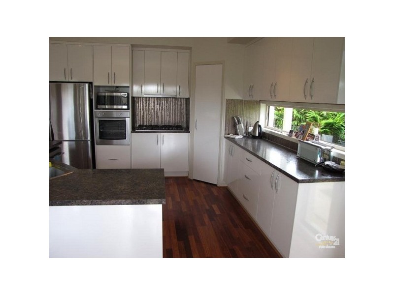 56 Lionheart Crt Newport, Newport QLD 4020