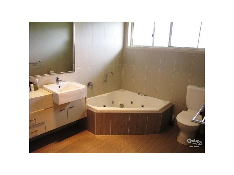 56 Lionheart Crt Newport, Newport QLD 4020