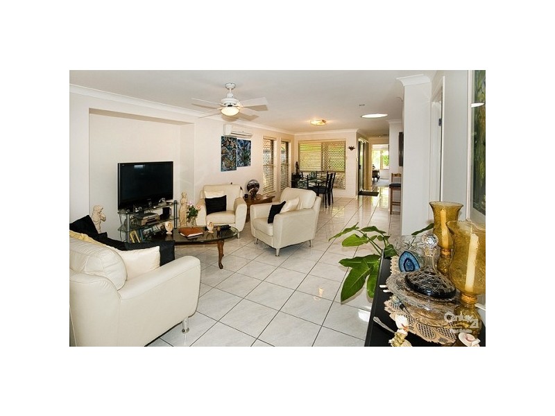 6A Amanda Street, Scarborough QLD 4020