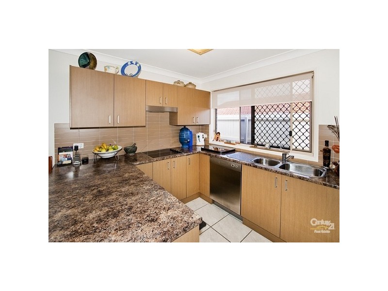6A Amanda Street, Scarborough QLD 4020