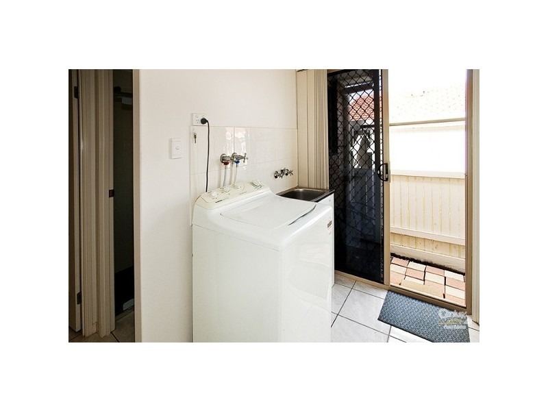 6A Amanda Street, Scarborough QLD 4020