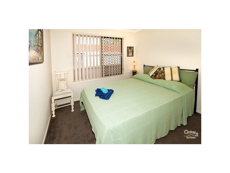 6A Amanda Street, Scarborough QLD 4020