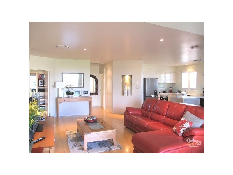 4/2 Queen Street, Scarborough QLD 4020
