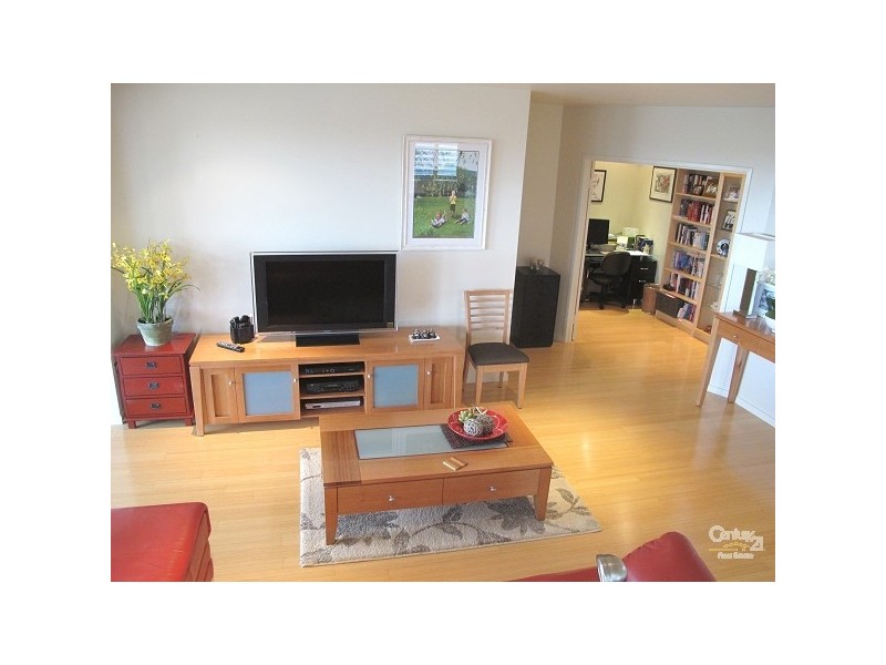 4/2 Queen Street, Scarborough QLD 4020