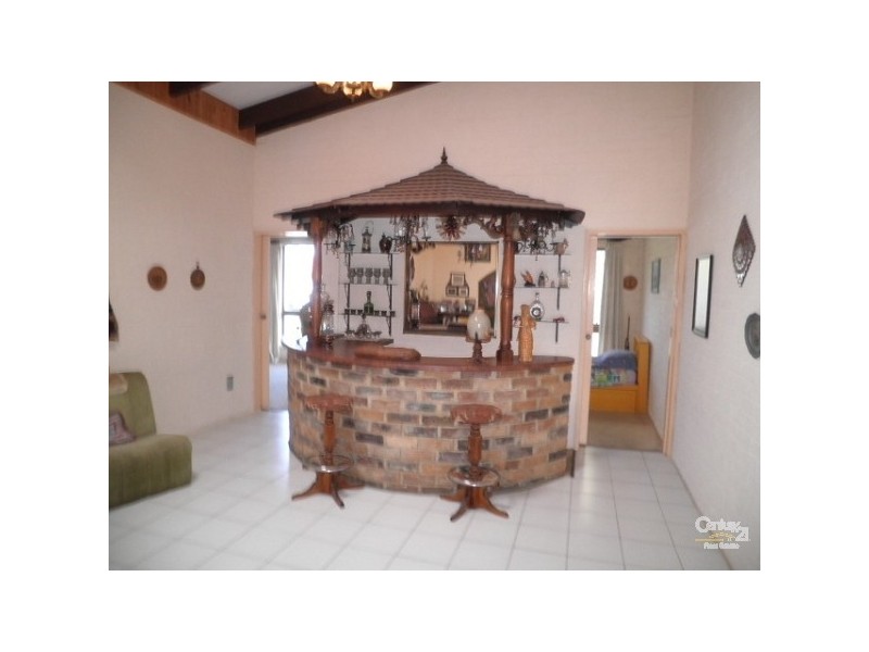 3 Courageous Ct, Newport QLD 4020