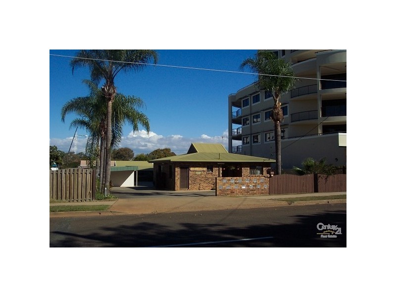 1/1 Rock, Scarborough QLD 4020