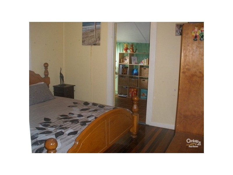 30 LOUIS, Redcliffe QLD 4020