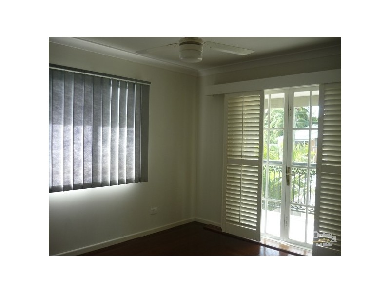 1a Brennan Road, Scarborough QLD 4020