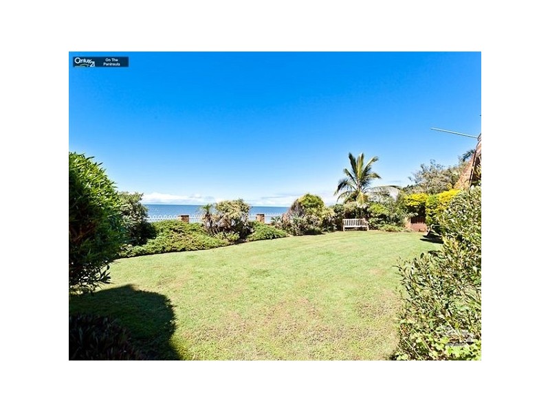 2/108 Prince Edward Parade, Scarborough QLD 4020