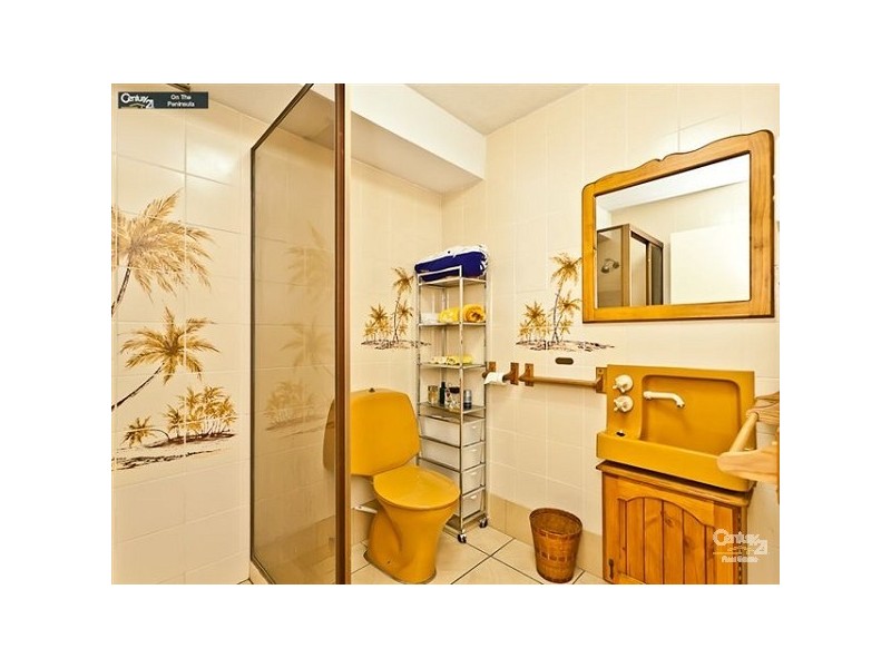 2/108 Prince Edward Parade, Scarborough QLD 4020