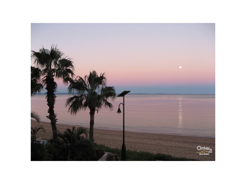 2/108 Prince Edward Parade, Scarborough QLD 4020