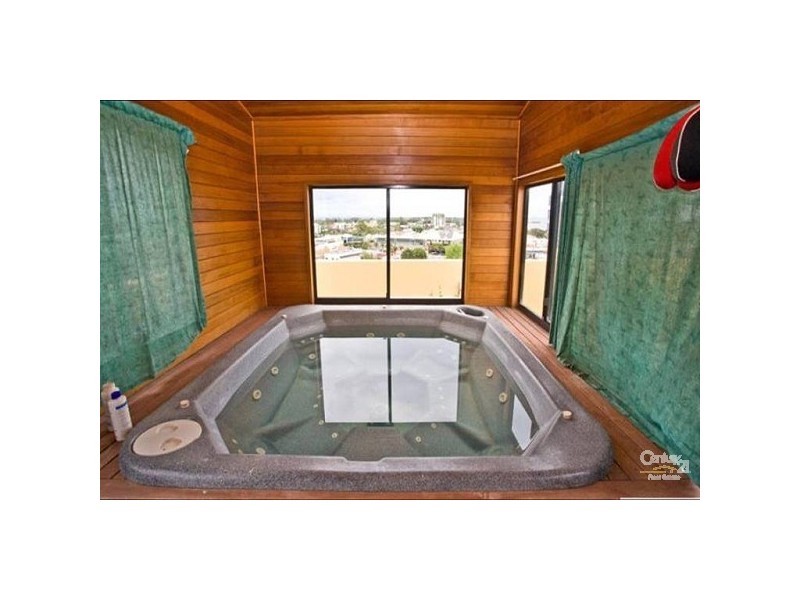 10/81 Marine Parade, Redcliffe QLD 4020