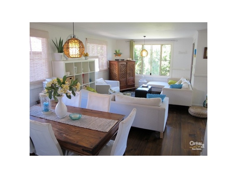 9 Hardiman Street, Woody Point QLD 4019