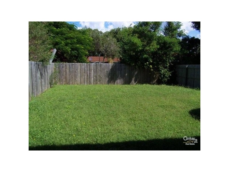 11 Westbrook Street, Woody Point QLD 4019