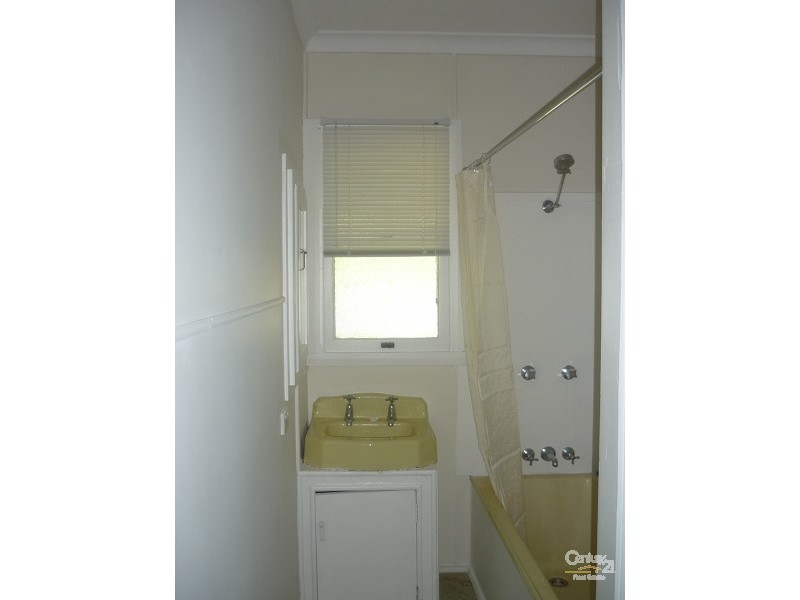 15 John Street, Redcliffe QLD 4020