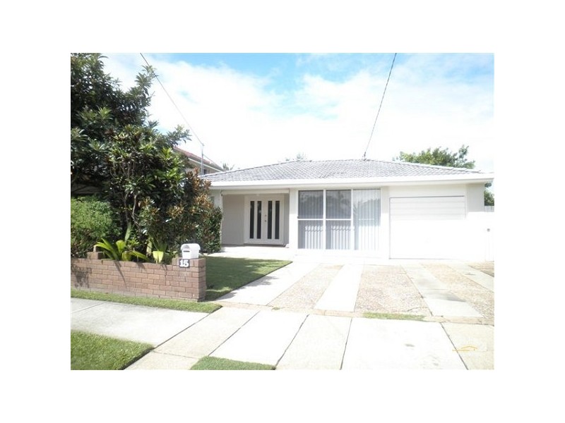 15 Fifth Avenue, Scarborough QLD 4020