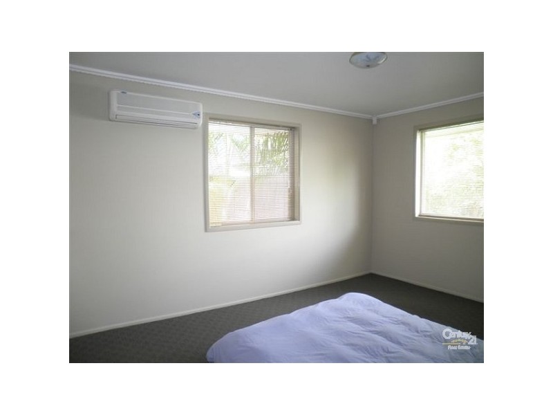 15 Fifth Avenue, Scarborough QLD 4020